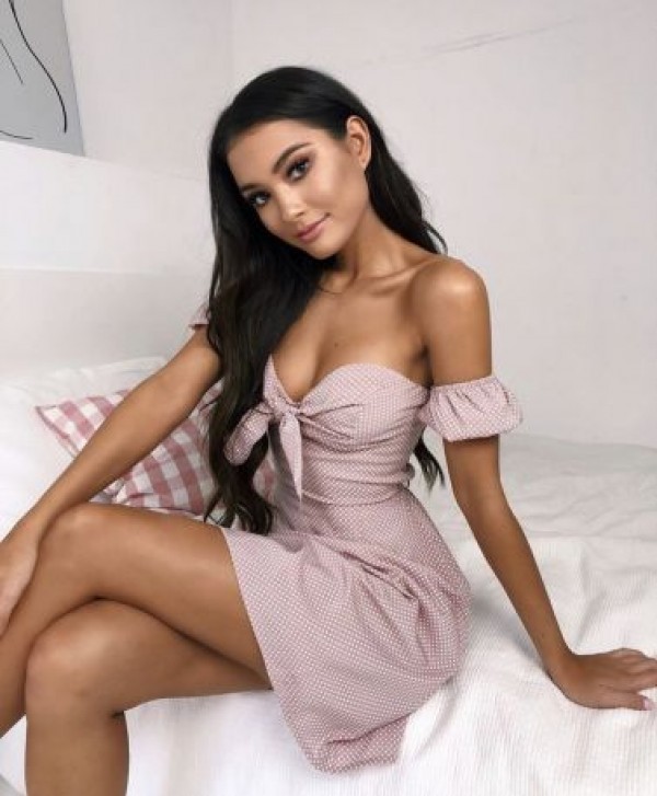 escorts Marlborough: INVITE ME I AM YOUR LADY, LITTLE BITCH WITH RICH PUSSY FOR SEX