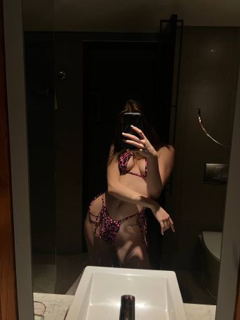 escorts Auckland: DO YOU APPRECIATE? I AM VERY CUTE, GORGEOUS TIGHT PUSSY BY APPOINTMENT